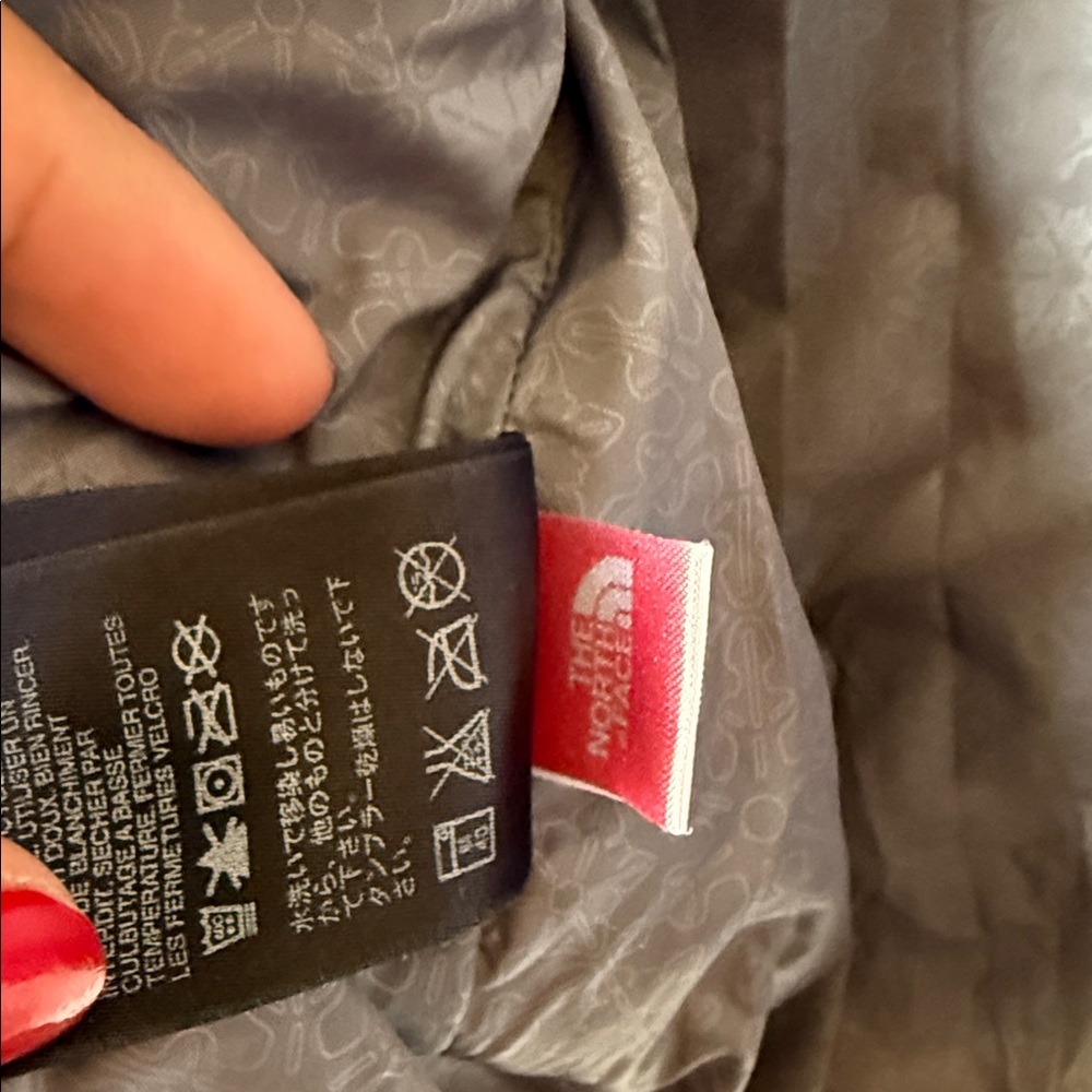 The North Face Red and White Women Zip-Up Jacket - size M - Picture 5 of 8